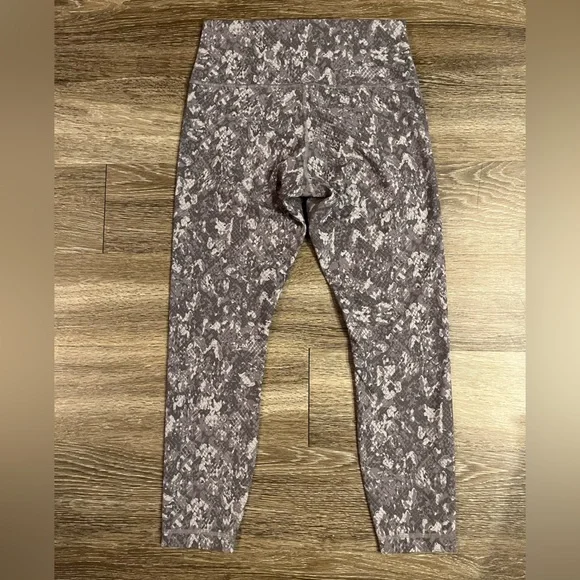 SOLD Lululemon Wunder Train High-Rise Tight 25" in Hideaway Camo Lunar Rock Mult - Picture 6 of 8